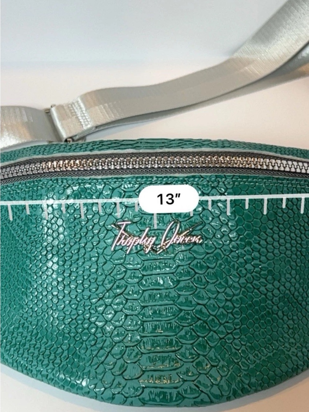 Trophy Queen Emerald Green Python Fanny/crossbody NWOT Rockabilly Pinup - Picture 8 of 10